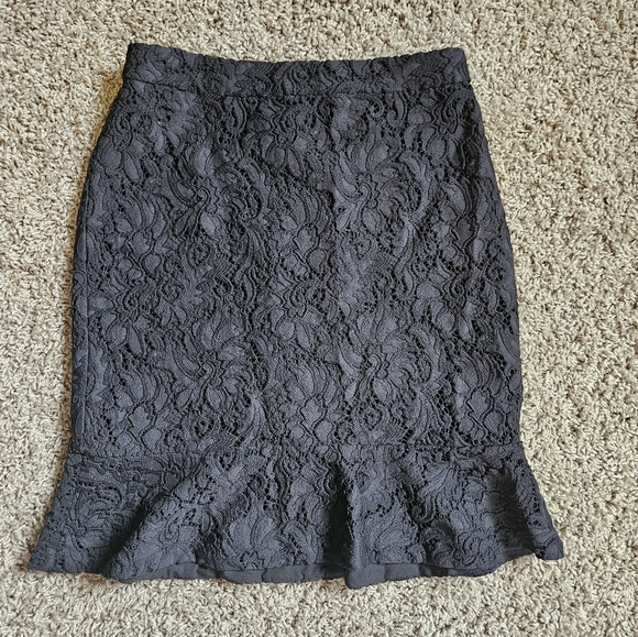 Club Monaco Lace Skirt - Picture 1 of 3